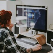 Ein zusätzlicher Homeoffice-Tag pro Woche würde Millionen Liter Kraftstoff einsparen – und unserer Gesundheit gut tun